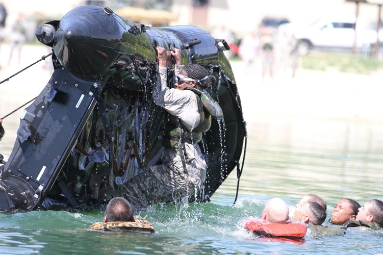 Những bông hồng thép trong Quân đội Mỹ trên khắp thế giới